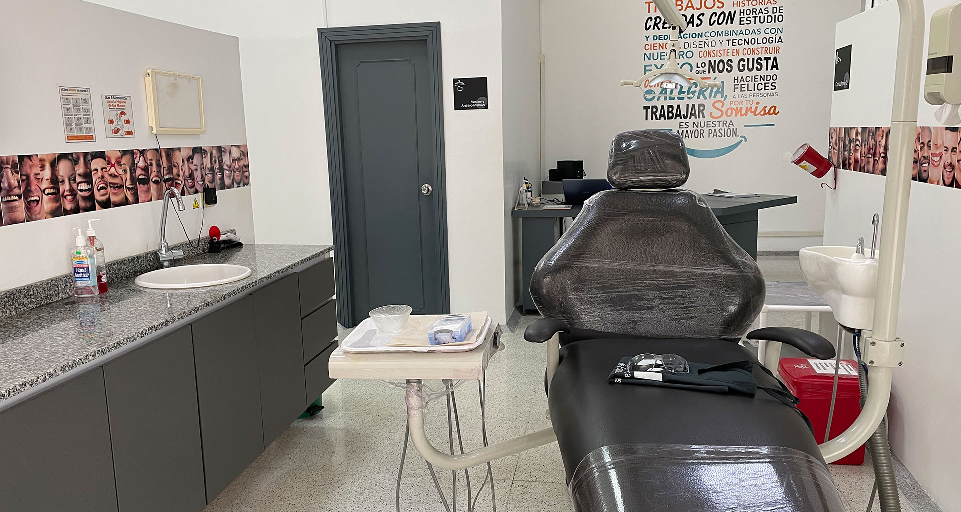 unidad-dos-vestier-oral-clinica-odontologica-de-especialistas